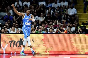 恐怖如斯！字母哥本届欧锦赛场均30分9.8板4助 真实命中率达72.6%