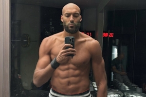 有丶秃然！戈贝尔更新社媒晒训练照 亮出全新光头造型