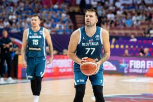 媒体人：东契奇奉献本届欧锦赛最强单节表演 他传的球队友投不进