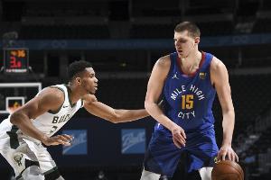 名记：勇士想保持27年薪资灵活性追求字母哥&约基奇 湖人快船也是