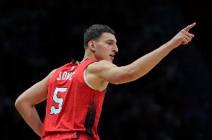 Lowe谈热火：我更倾向于让约维奇顶替韦尔进入先发