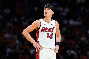 Shams：希罗接受左脚手术将缺席新赛季初期比赛