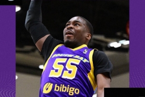 湖人季中赛冠军成员！独行侠与后卫迪莫伊-霍奇签下训练营合同