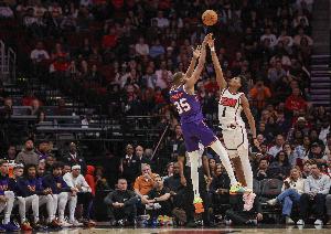 美记：范弗里特的受伤 可能会降低杜兰特续约火箭的可能性