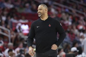 乌度卡谈三分防守：只要出手的是我们希望他投的球员 就能接受！