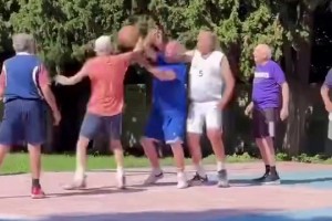 球商很重要！野球场如果有这样的队友喂饼该多舒服？