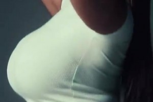 唐斯女友拍写真视频，网友：这身材，哈登一定喜欢！