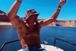 天生的衣服架子！近距离感受威少的满分身材！